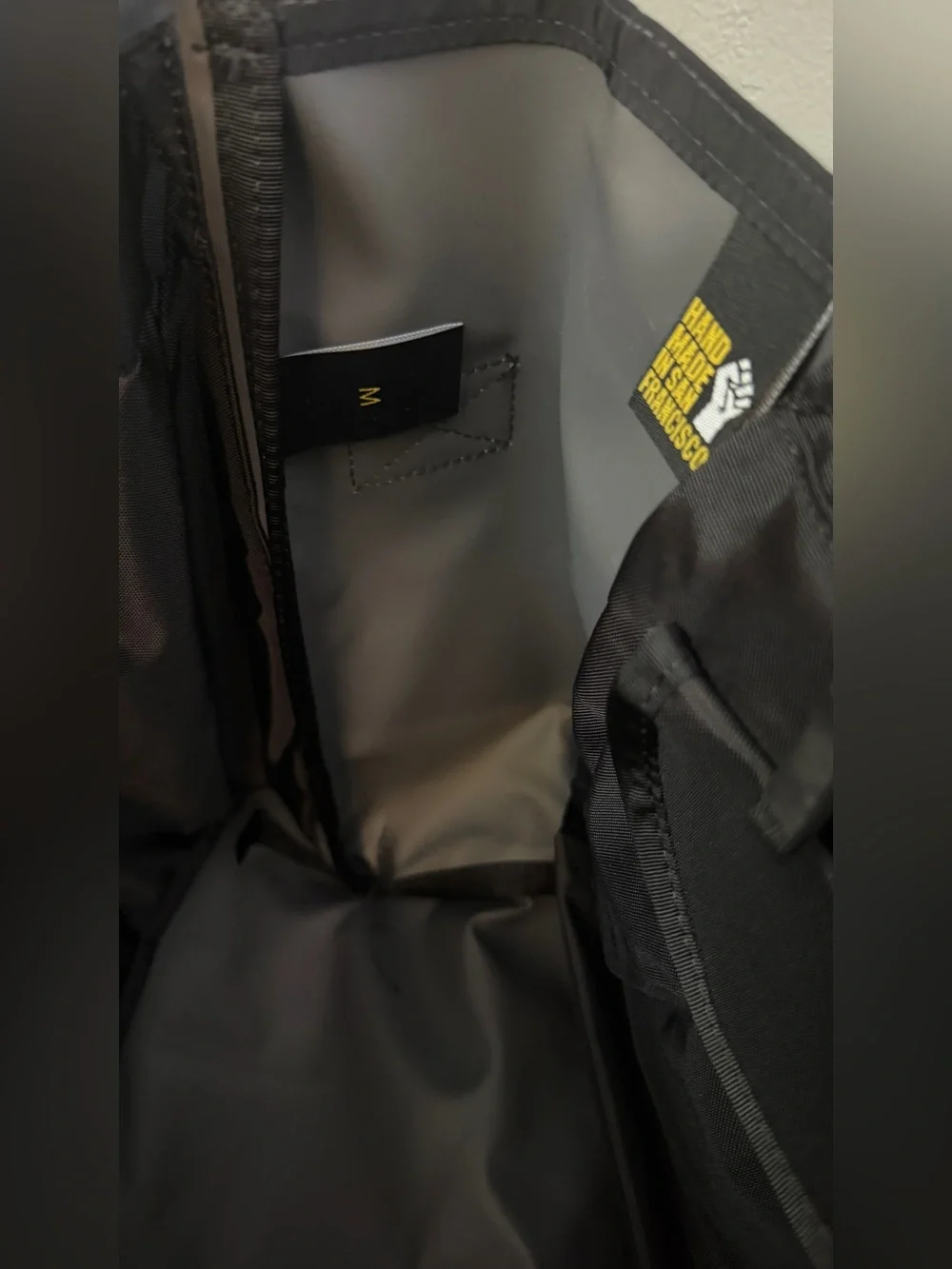 **NWT Timbuk2 Black Messenger Bag- Size M